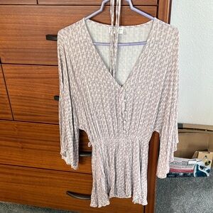 Dress Forum Textured V-Neck Blouse in Soft Gray
